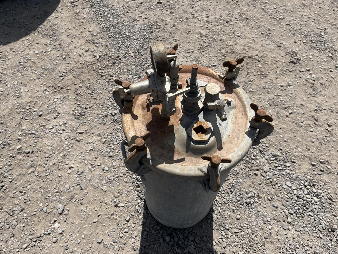 ./imagenes/INVOICE/2019/16631/TANQUE PARA PINTURA DEVILBISS QM50972 (8).JPG